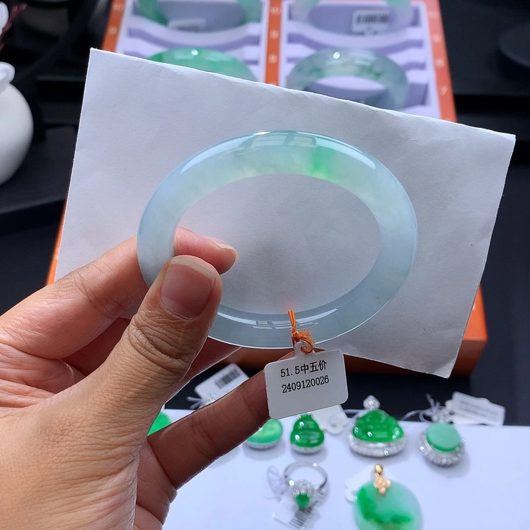 未镶嵌手镯翡翠金丝绿圆条漏