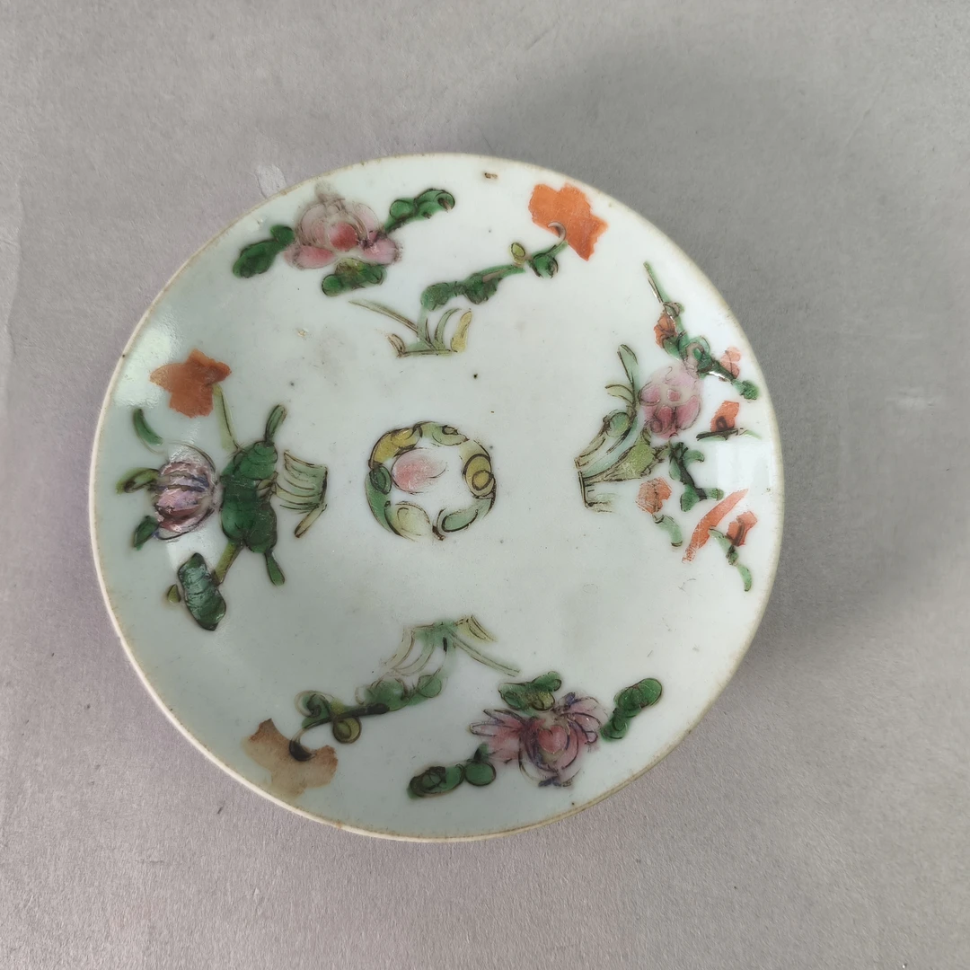 A0147民国粉彩花卉盘 直径12.8cm