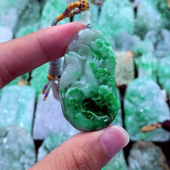 吊坠(不含链)未镶嵌翡翠