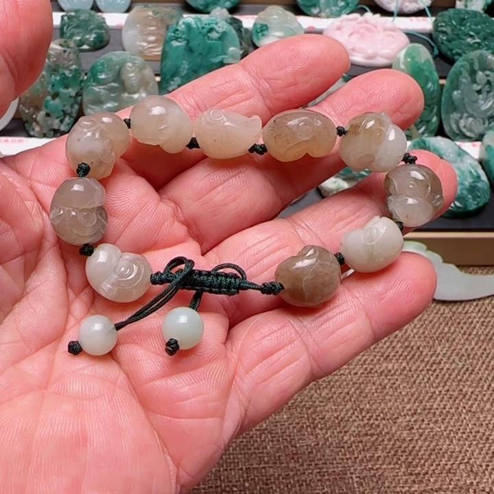 独山玉未镶嵌颈饰