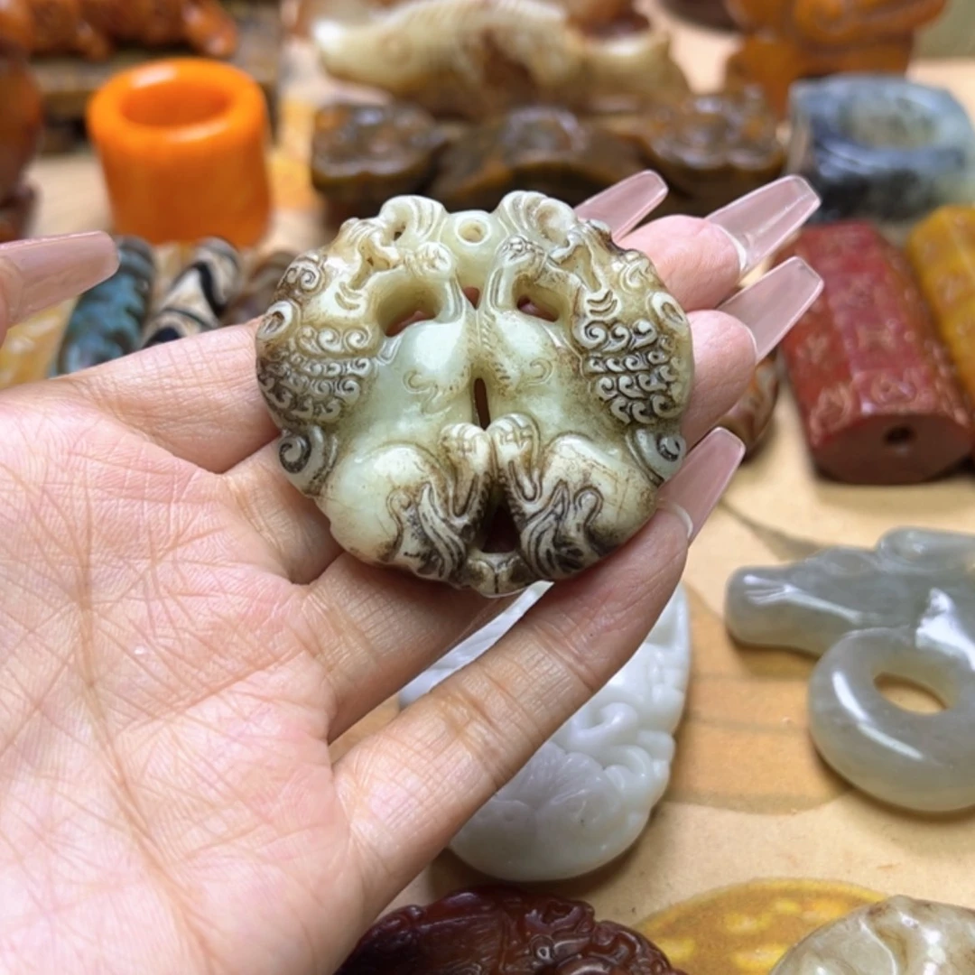 【闪购商品】蛇纹石玉颈饰未镶嵌