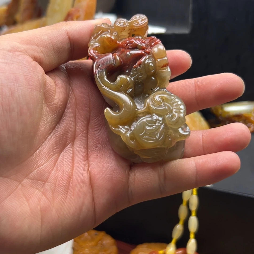 石英质玉（黄龙玉）未镶嵌黄龙玉