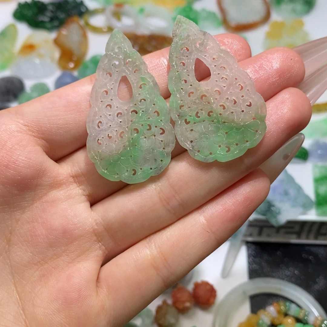 定制翡翠未镶嵌耳饰
