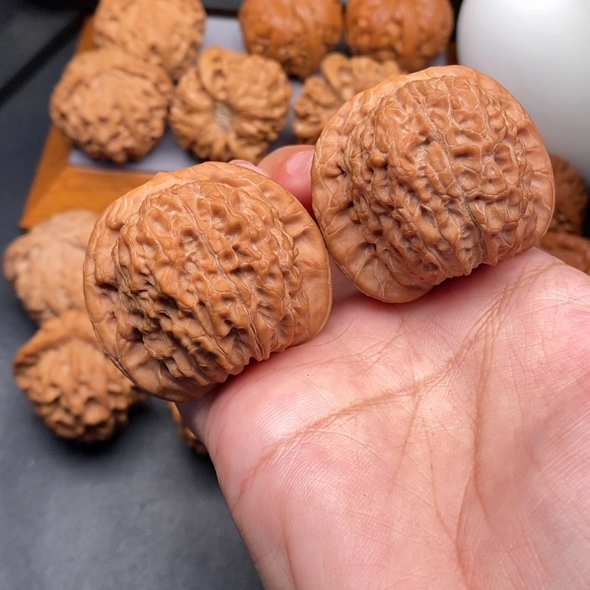 【闪购商品】文玩核桃把件活**里血麒麟