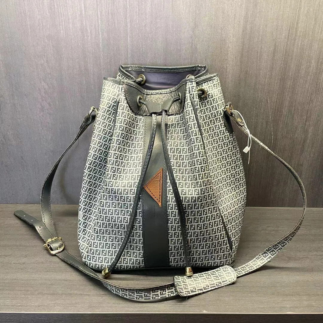 95新 GUCCI/古驰 兔兔奢G专属/芬迪水桶包/240323204