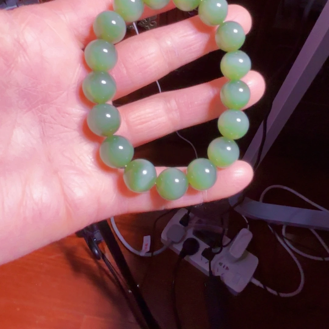 和田玉手串未镶嵌?****张