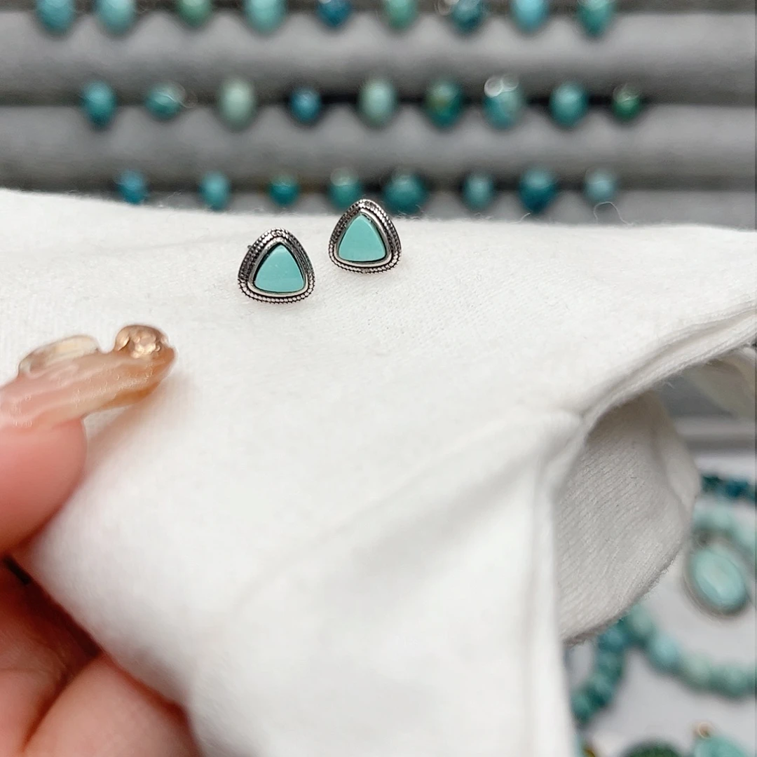 绿松石绿松石未镶嵌