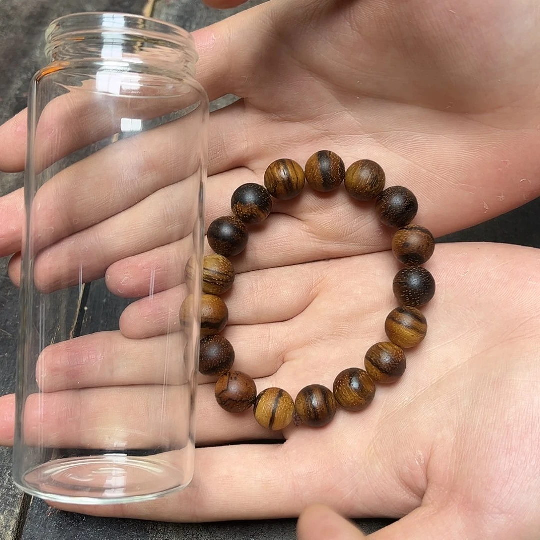 大叶紫檀（黑酸枝木类）