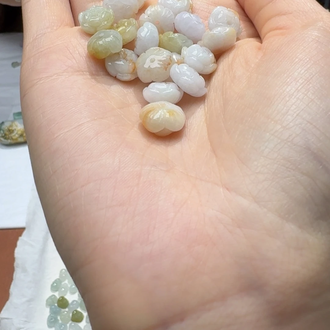 未镶嵌挂件翡翠福利1个，不包邮，拍邮费发货