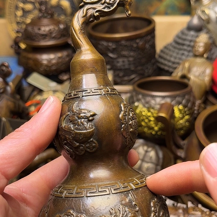 精美铜器批发档口