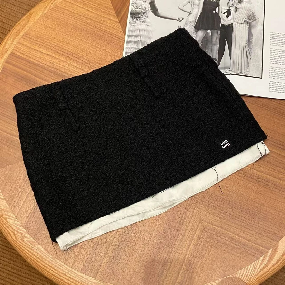未使用 MIU MIU/缪缪 壹湘湘/ 黑色毛呢短裙 40 /96112953