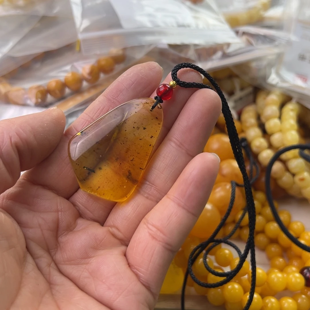 琥珀珠宝奇石未镶嵌