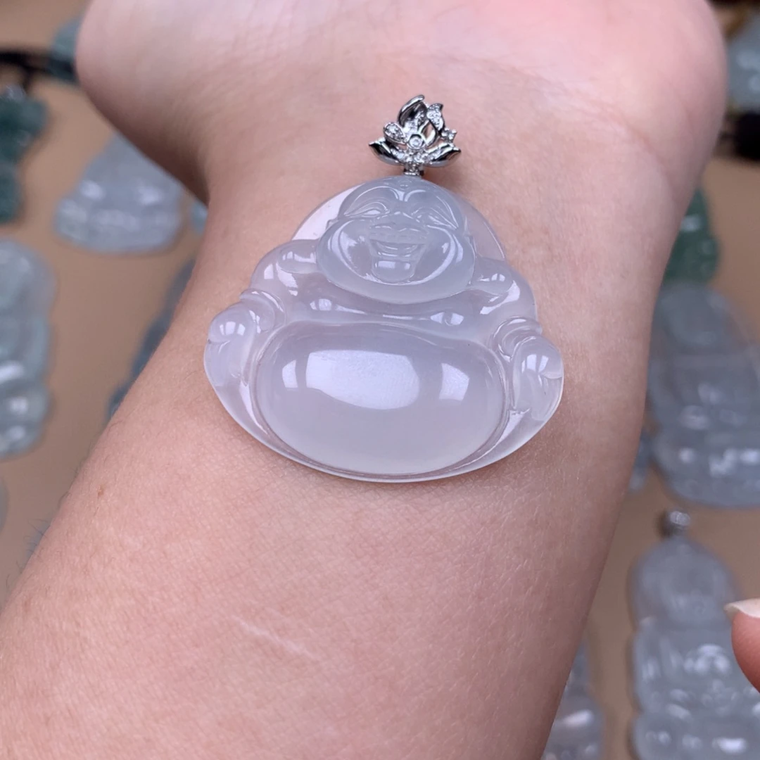 翡翠18K金镶嵌颈饰缅甸翡翠A货