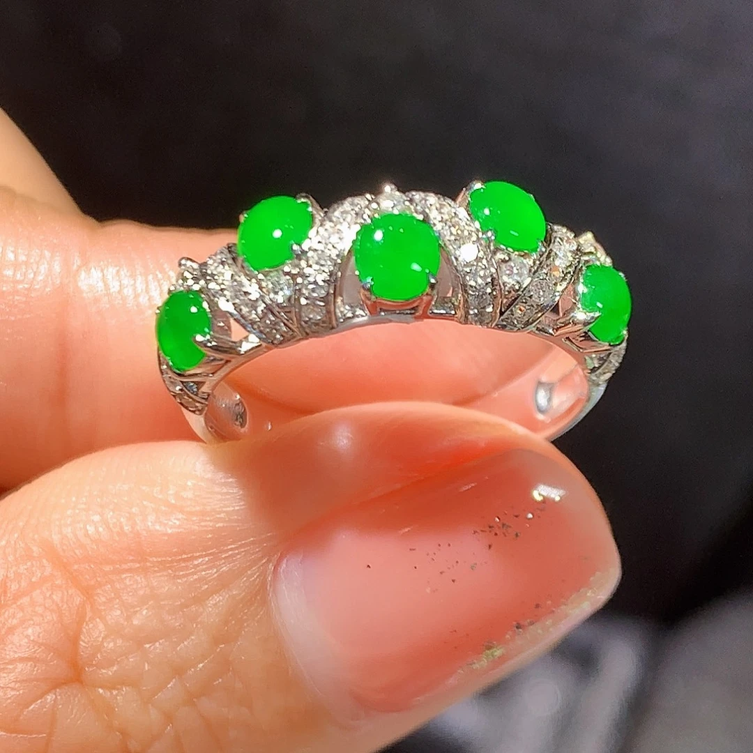 翡翠18K金镶嵌戒指