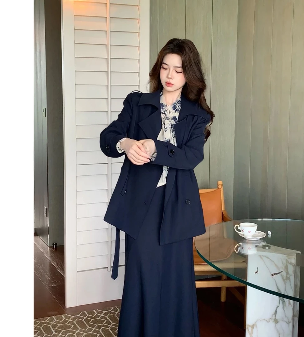 木子李的李墨染花影早秋水墨印花飘带衬衫藏青风衣半裙三件套