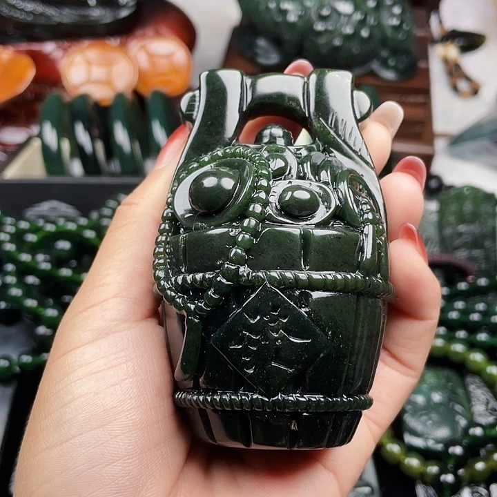 蛇纹石玉未镶嵌挂件泰山玉玉一桶金