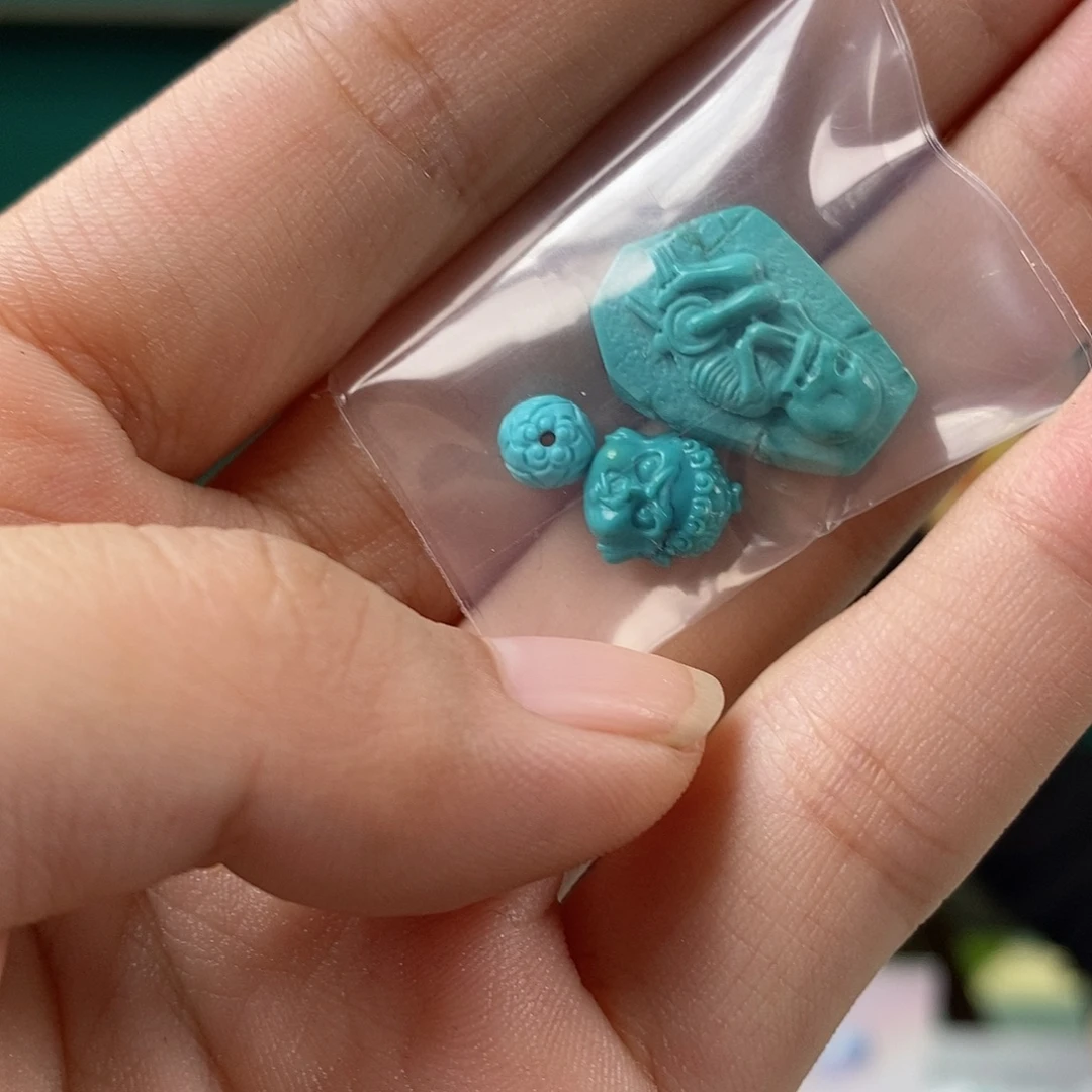 绿松石未镶嵌珠宝奇石