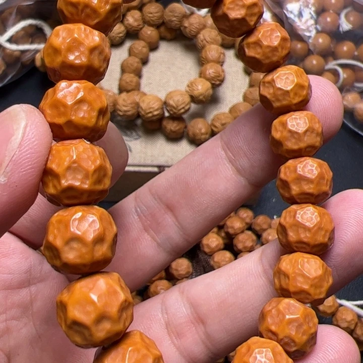 猴头核桃手串咯咯