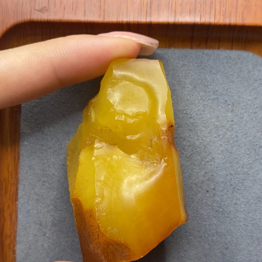 定制琥珀未镶嵌龍陈