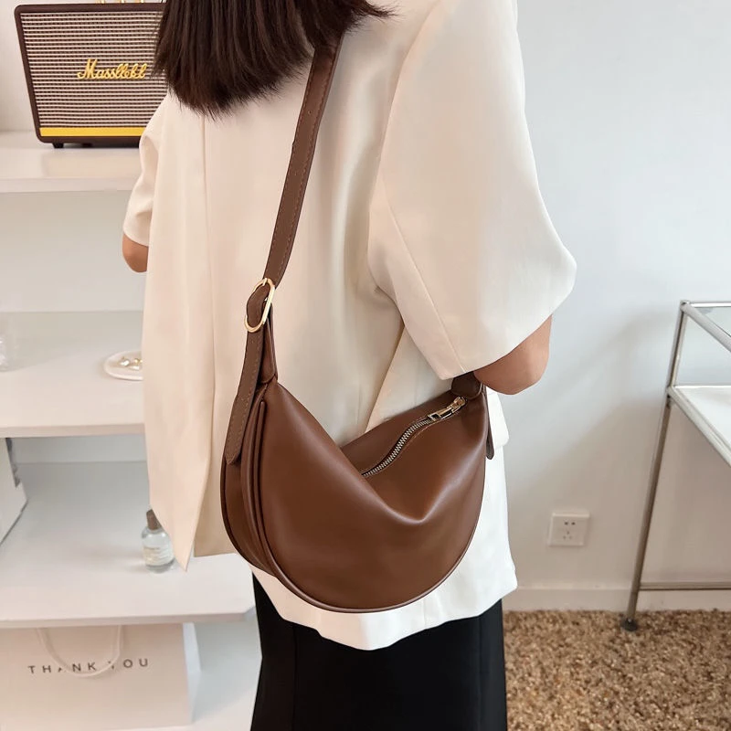 栗小姐的包，新疆包邮，简约休闲百搭