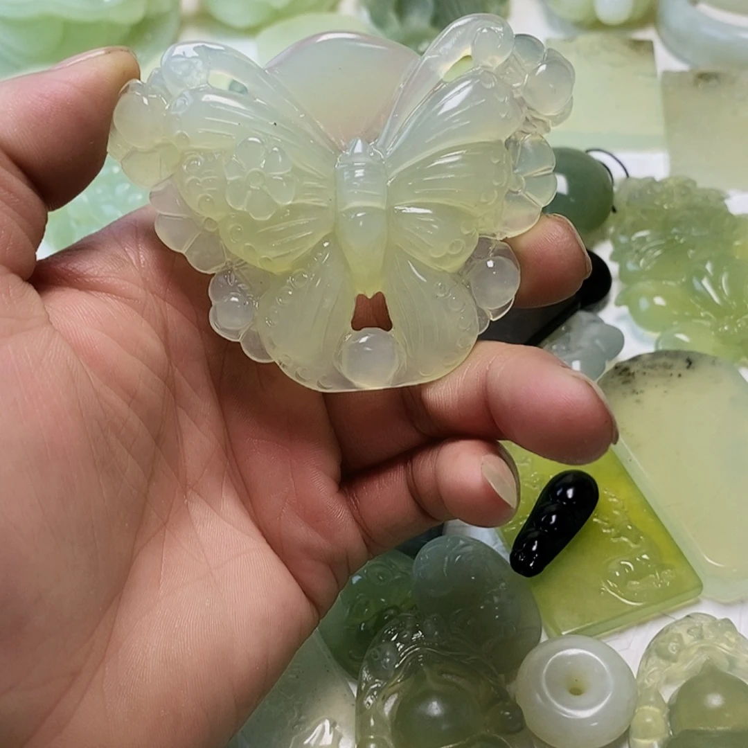 岫玉未镶嵌吊坠(不含链)