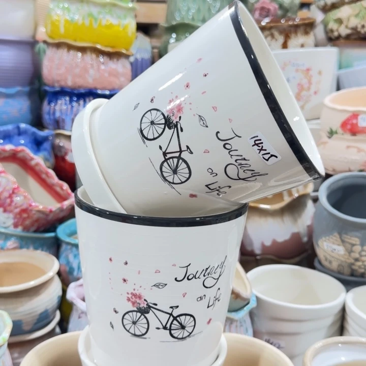 凑9块包邮，有孔，陶瓷花盆