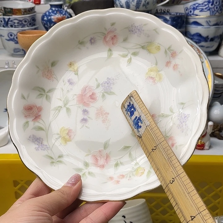 瓷片蜜****糖哈哈哈我要去找我喜欢