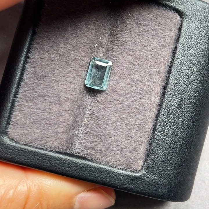 未镶嵌碧玺裸石1.23ct碧玺