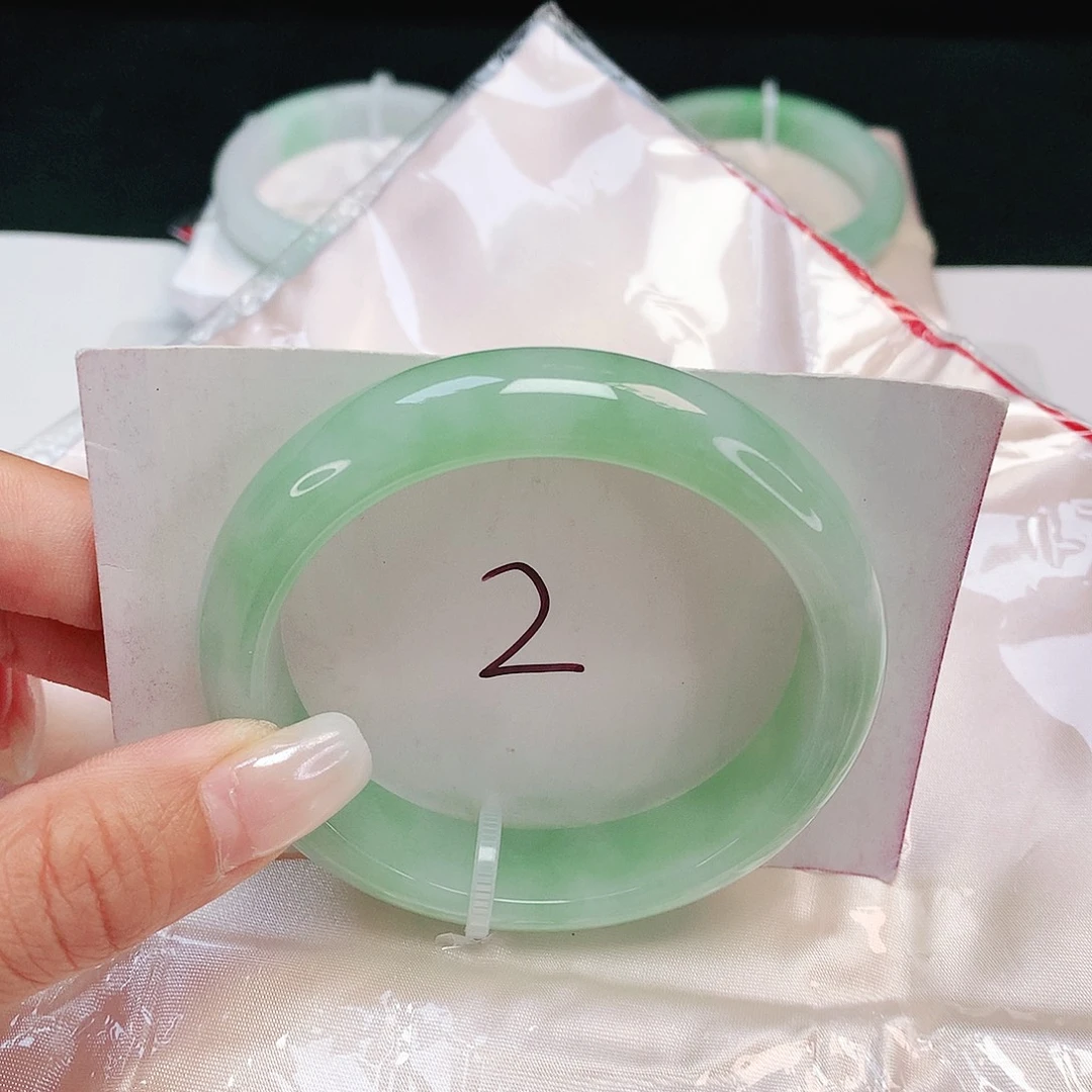 翡翠未镶嵌手镯 正圈55+