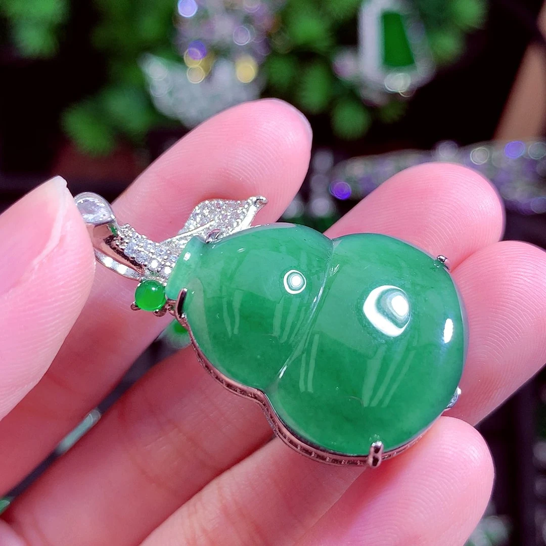 颈饰未镶嵌翡翠天然