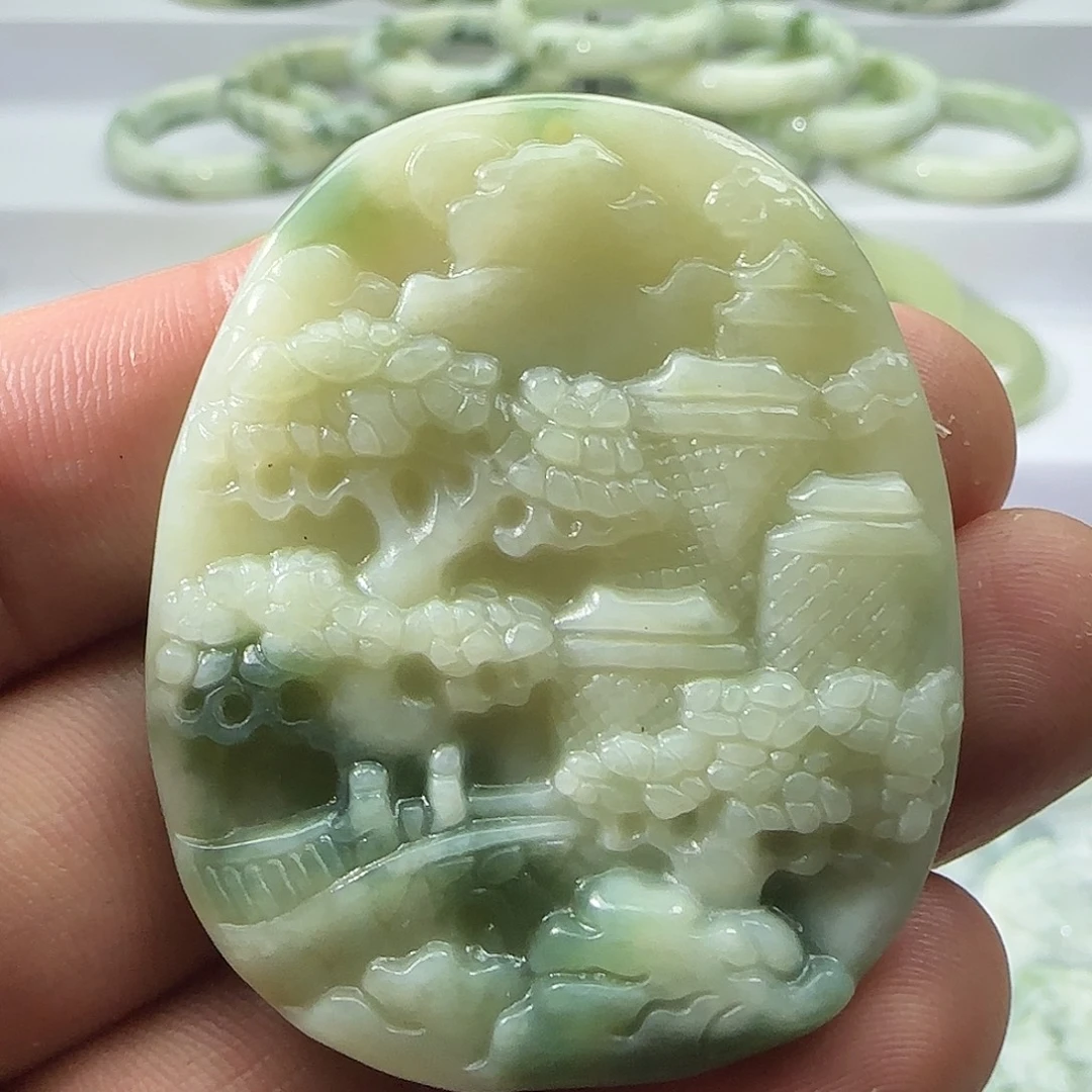 蛇纹石玉未镶嵌颈饰