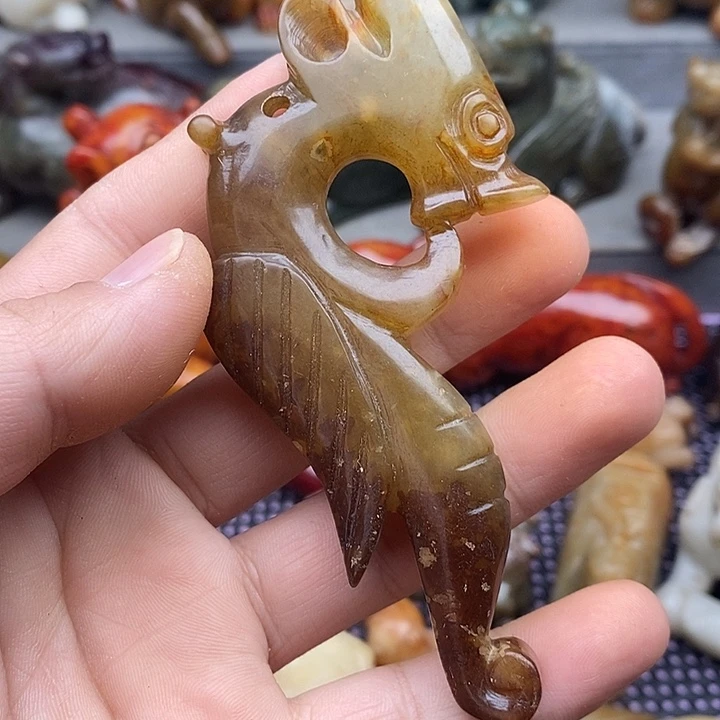 未镶嵌蛇纹石玉颈饰