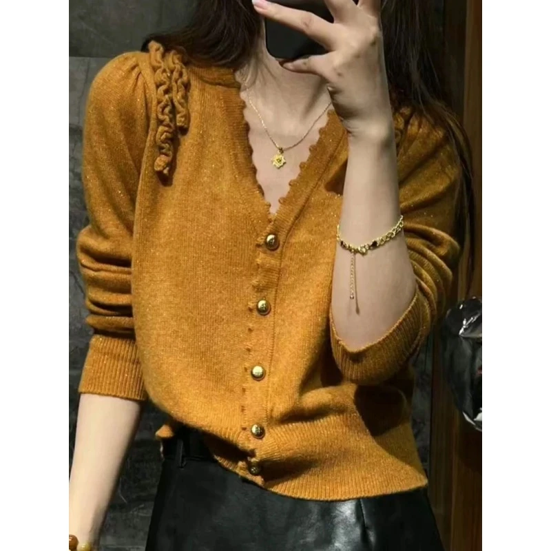 轻熟风黄色花边V领单排扣上衣女2025秋季新款时尚潮流气质减龄