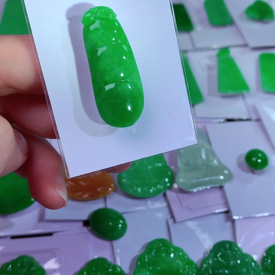 吊坠(赠链)未镶嵌翡翠天然翡翠