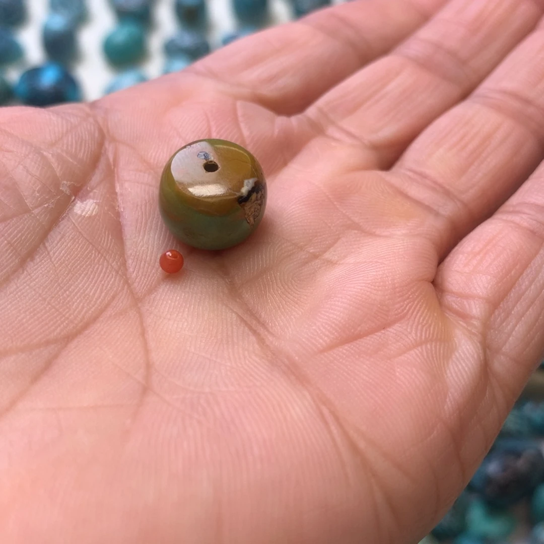 南红玛瑙未镶嵌珠宝奇石