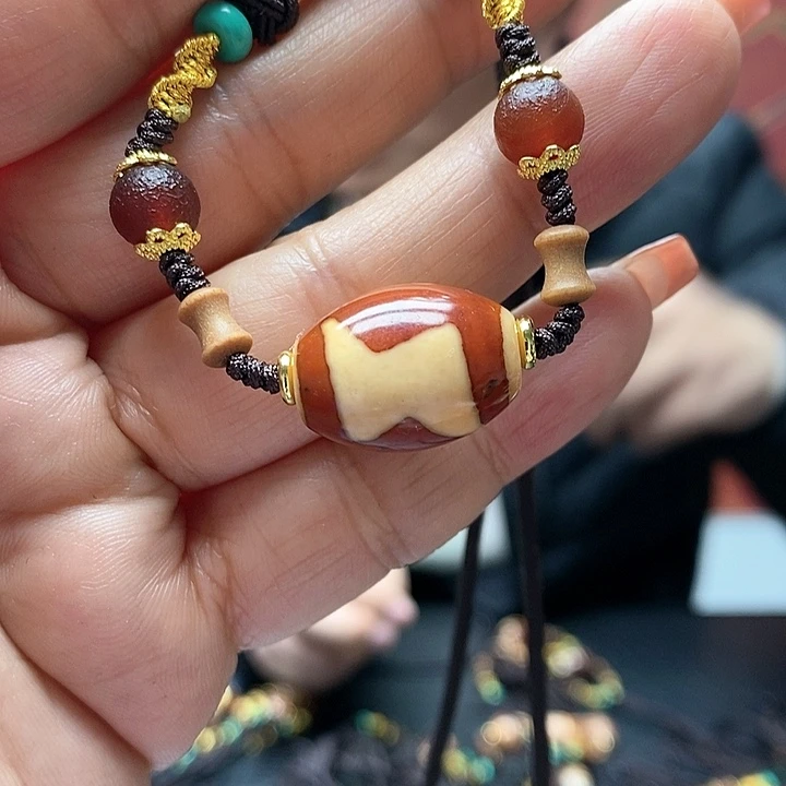 玛瑙/玉髓颈饰合金