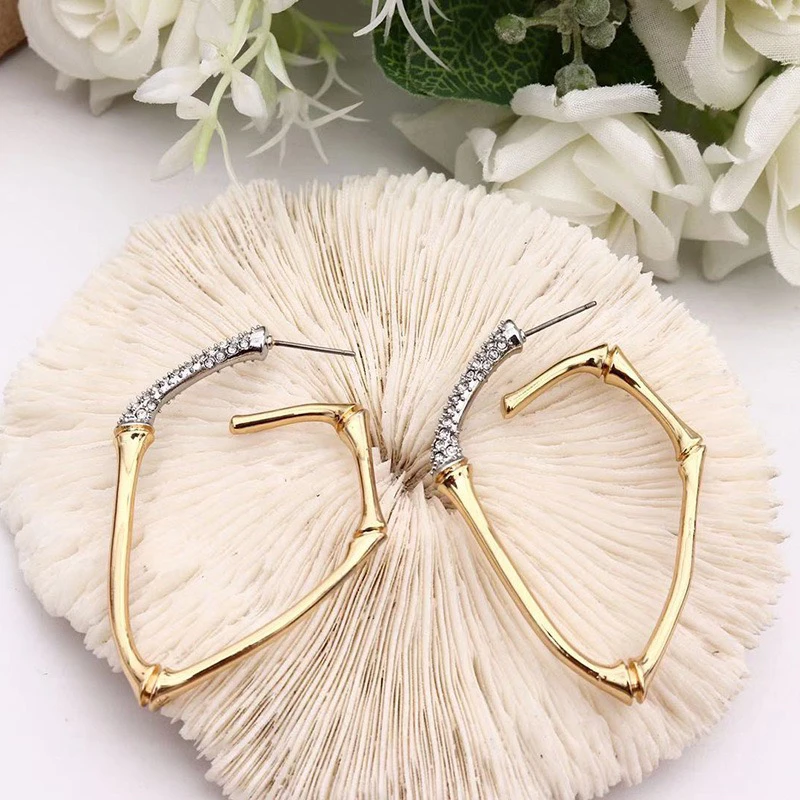 铜合金耳饰 厂家百搭鬼才设计师ins气质耳钉轻奢复古耳钉小众耳坠