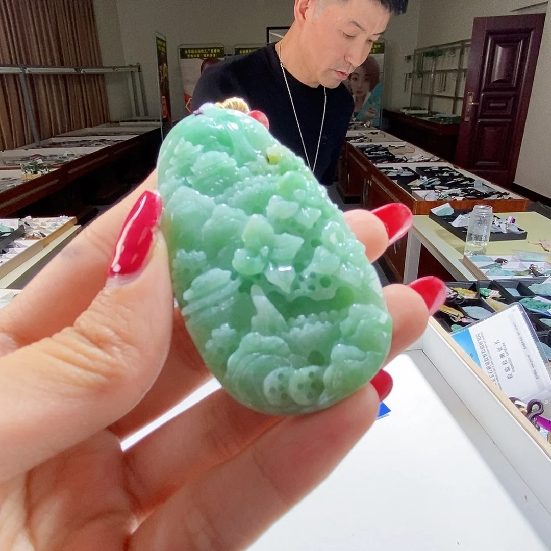 翡翠未镶嵌颈饰翡翠