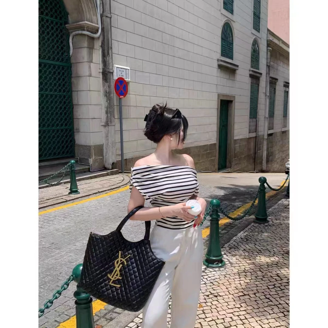 夏2025新款休闲韩版时尚气质百搭一字肩黑白条纹短袖上衣小众撞色