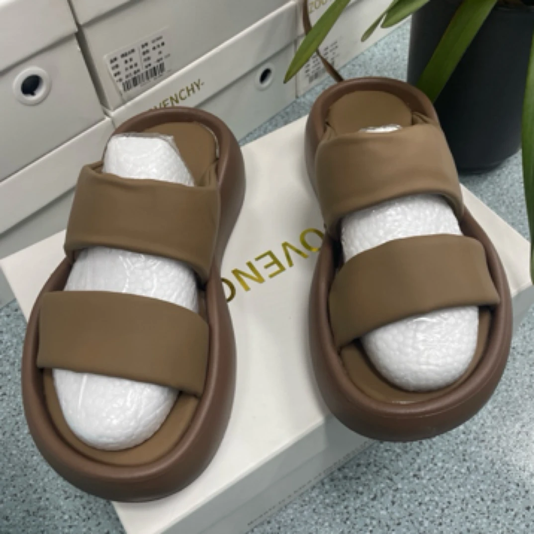 B61夏季简约拖鞋休闲露趾一字拖柔软舒适百搭松糕底凉拖