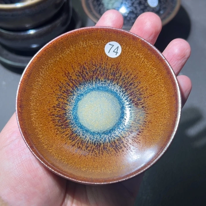 茶盏好想和她谈心聊天的