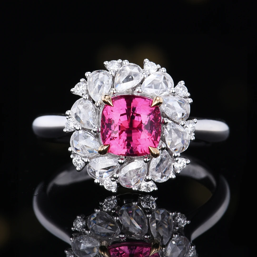 18K金镶嵌无烧粉蓝宝戒指（两用款/不含链）气质经典