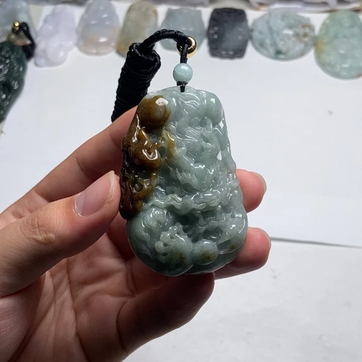 翡翠未镶嵌颈饰龙牌13