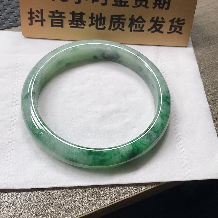 翡翠未镶嵌颈饰61.9圈