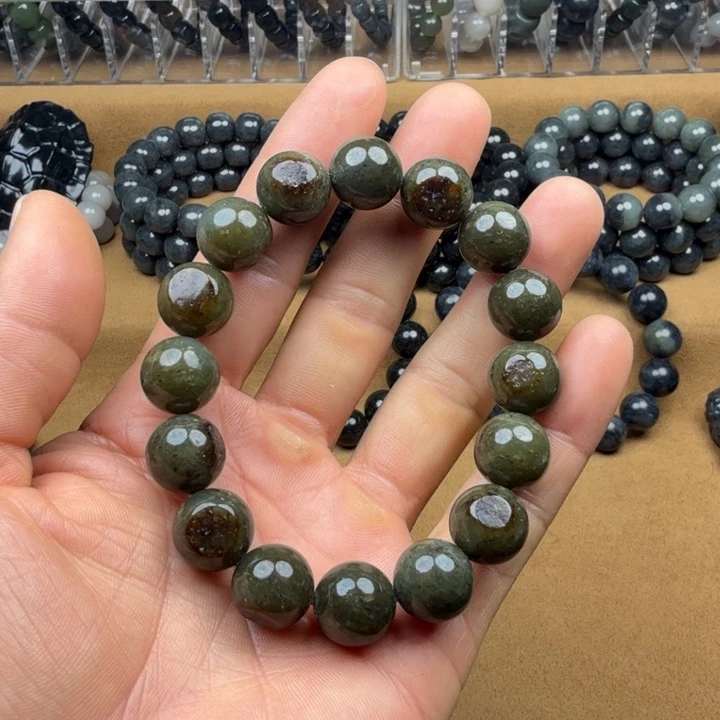 和田玉未镶嵌手串