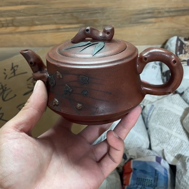 茶壶紫砂老厂紫砂壶一件。
