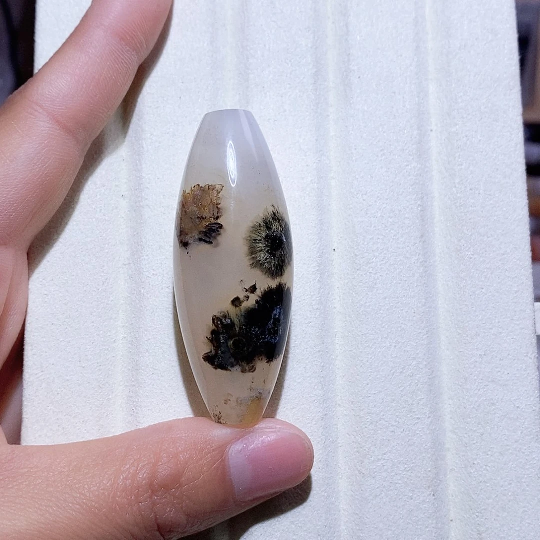 玛瑙/玉髓颈饰未镶嵌愿****。