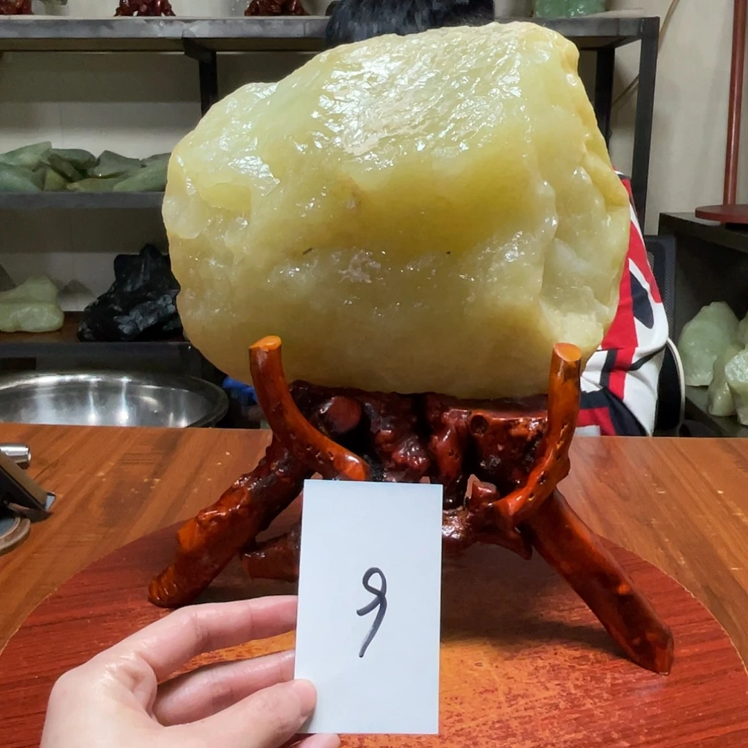 蛇纹石玉未镶嵌原石