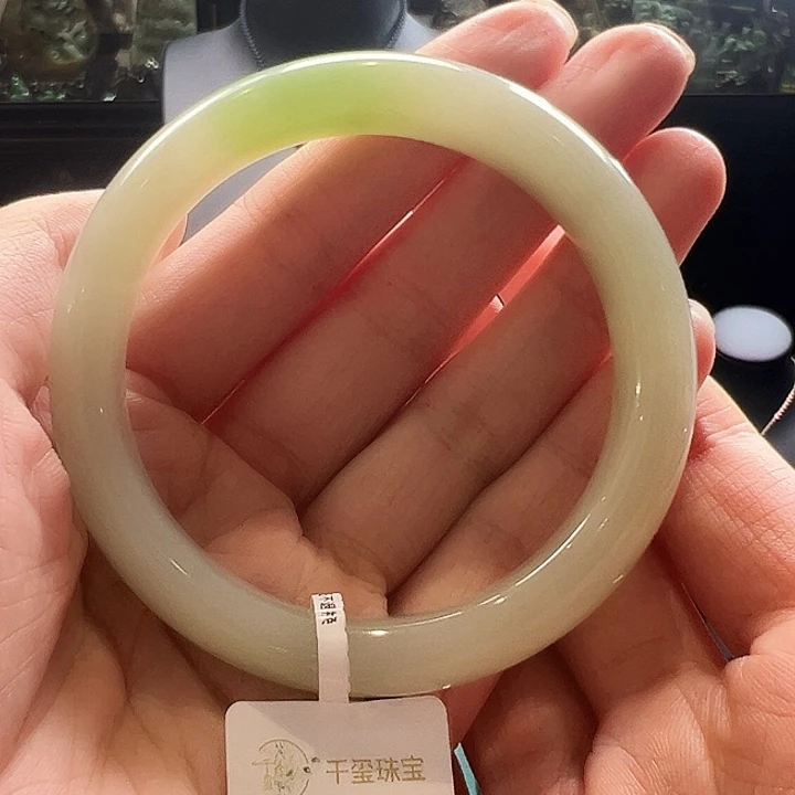 老***劉颈饰未镶嵌和田玉58