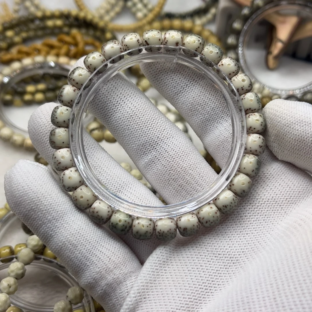 吊坠星月菩提玉化玻璃底大眼睛